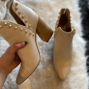 Steve Madden glow bone leather boot